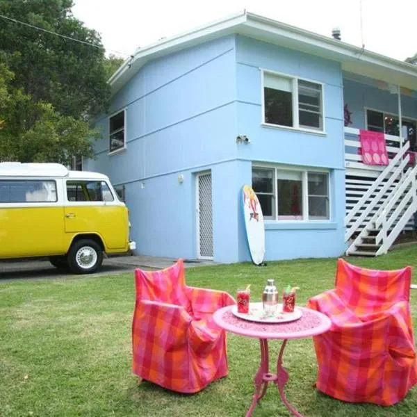 Laguna Blue Beach House-WIFI-Beach Access, hotel in Hyams Beach