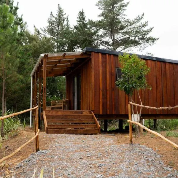Cabins at Forest Gate Brewery and Distillery, hotel en Plettenberg Bay