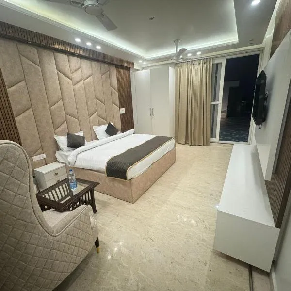 Hotel the royal Oakes, מלון בניו דלהי