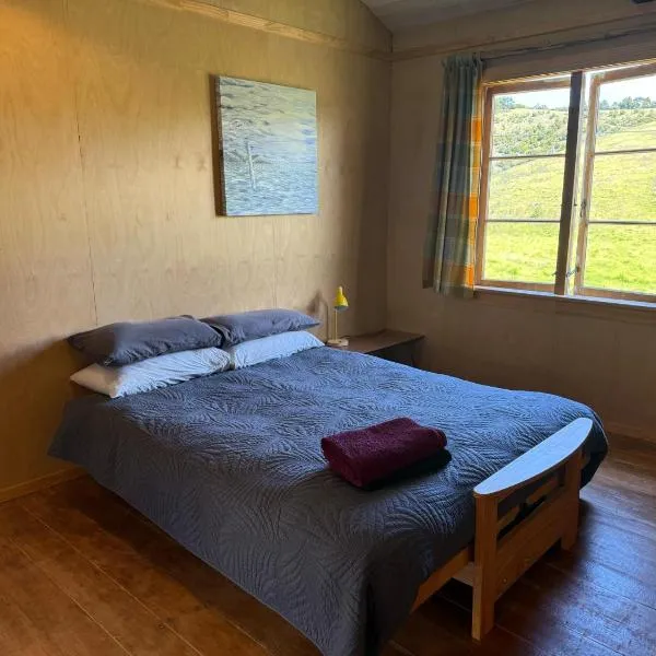 The Woolshed, Papa Aroha, Coromandel, hotel v destinaci Moturua Island