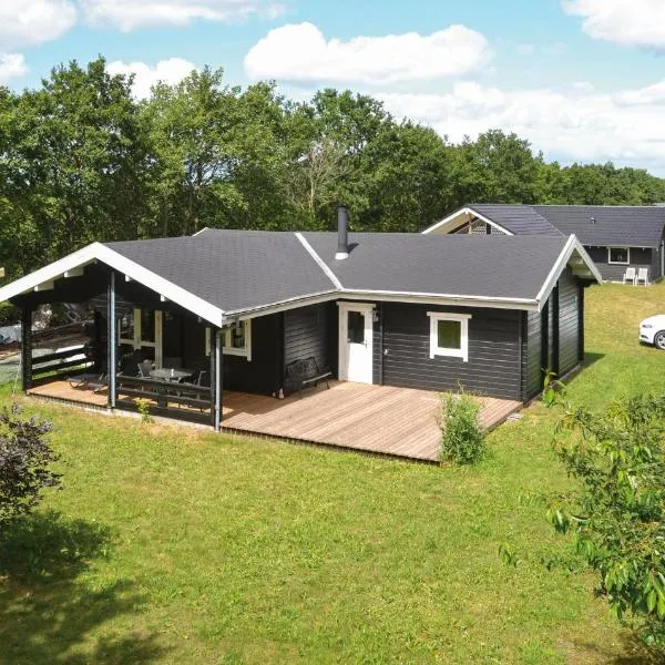 2 Bedroom Cozy Home In Hovborg、ホーフブルグのホテル