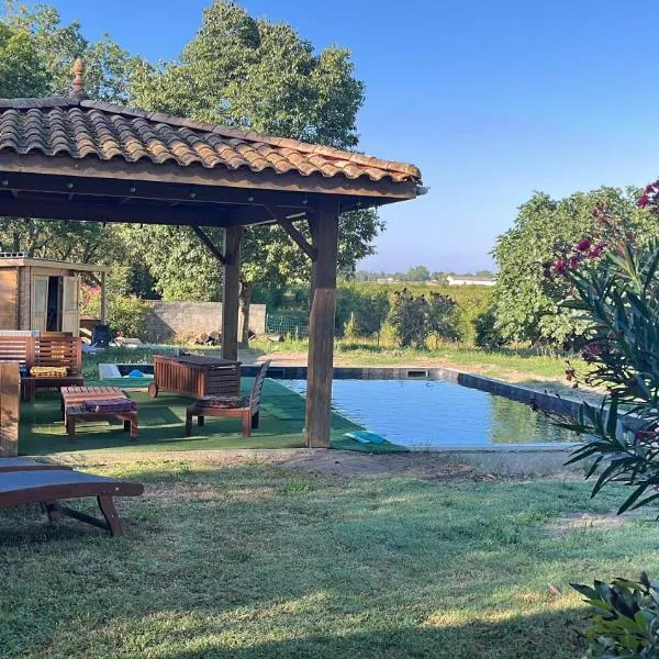 Gîte de La Clie, hotel in Saint-Michel-de-Fronsac