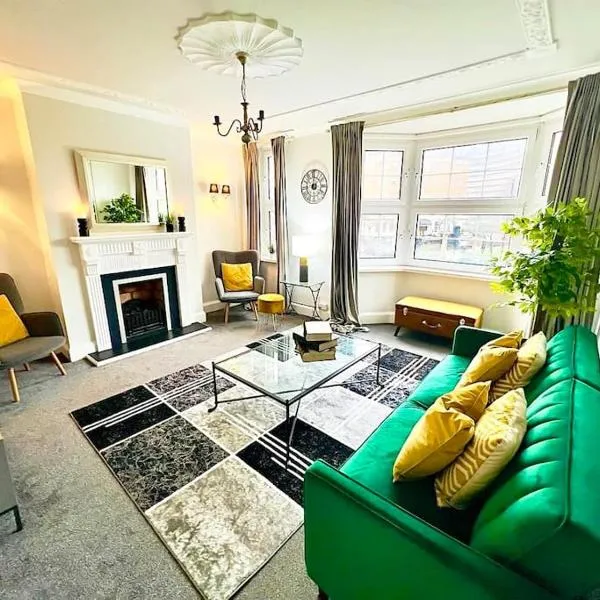 Meadows Court - Celeste Living Group - Mansion Style Apt, hotel en Birmingham