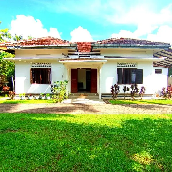 Shine Breeze villa, hotel v destinaci Ahangama