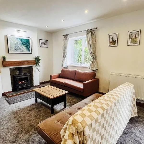 Three bedroom village home, near Grimsby and Cleethorpes, hotel v destinaci Waltham