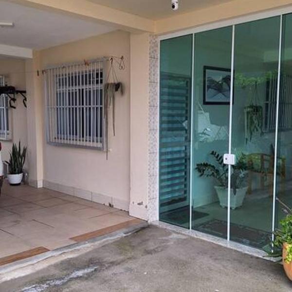 Casa 04 próxima a praia