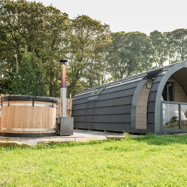 Eastfield Glamping Farm, hotel v destinaci Spennithorne