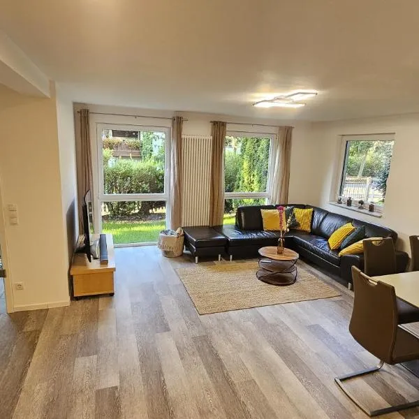 Ferienwohnung am Stadtpark 2 Terrassen, 2BR, 84m2, hotel v destinaci Ilmenau