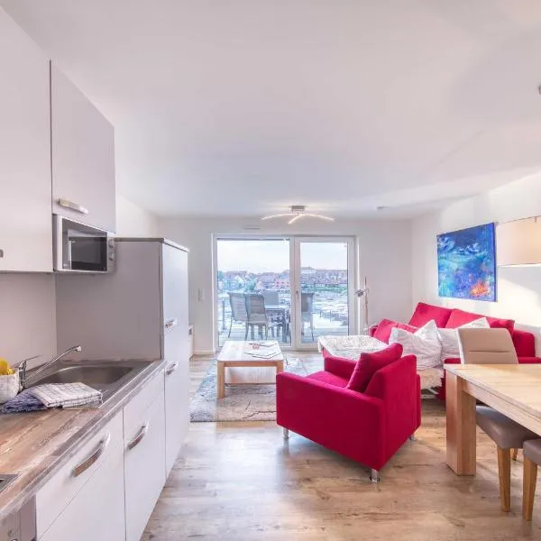 Wohlfühloase in der Hafenresidenz mit Balkon und Wellness, hotel em Waren