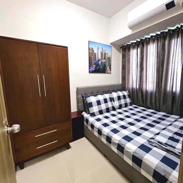Coast Residences - 1 Bedroom with Balcony near PICC, WTC, Star City & MOA, hotel in Manila