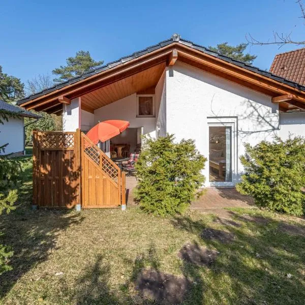 MöwenKieker mit Terrasse im Ferienpark Silz, hotel in Silz