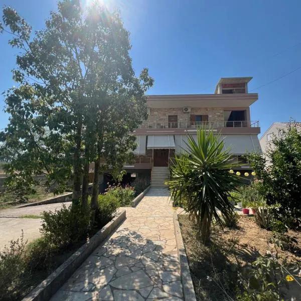 Villa Andrea, hotel in Zvërnec