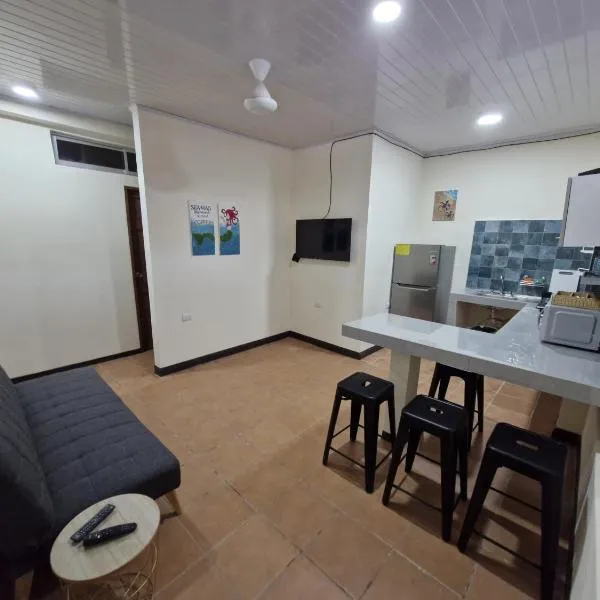 Tropical Twins Apartment, hotel v destinaci Quepos