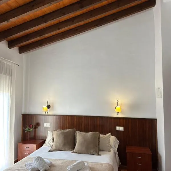 Hostal Camarina, hotel Hondón de los Frailesben