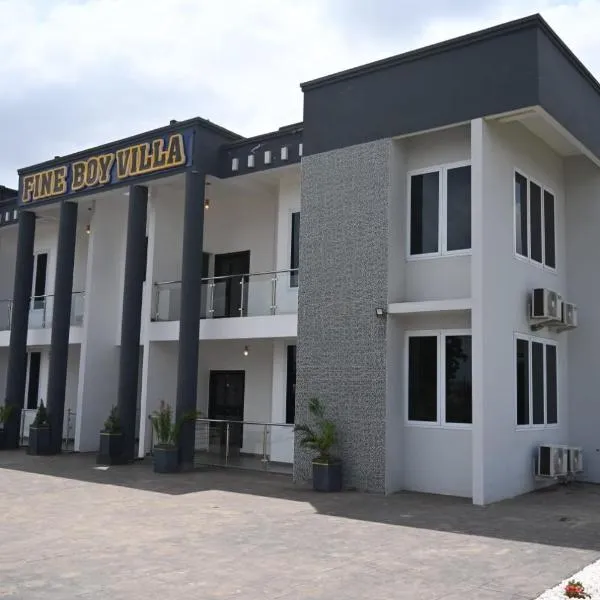 Fine Boy Villa, Luxe Two-Bedroom Apartments in Tema Community 25, hotel v destinaci Tema
