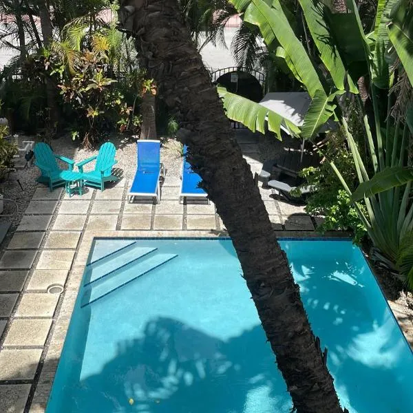 TROPICAL HAVEN POOL & 2BLOCKS TO BEACh, hotel en Miami Beach