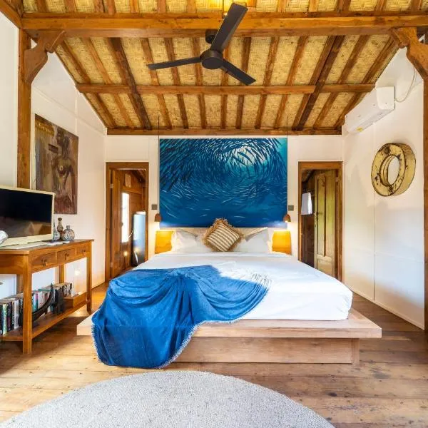 Salty Siesta Stays, hotel a Selong Belanak