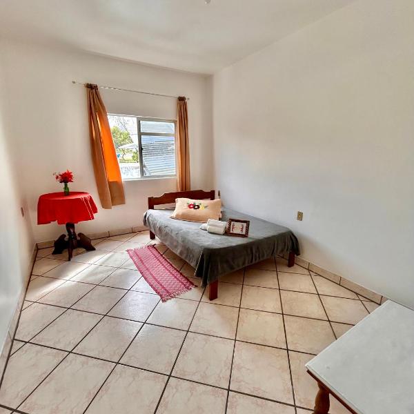 Quarto confortável em Imbituba - Foto 2