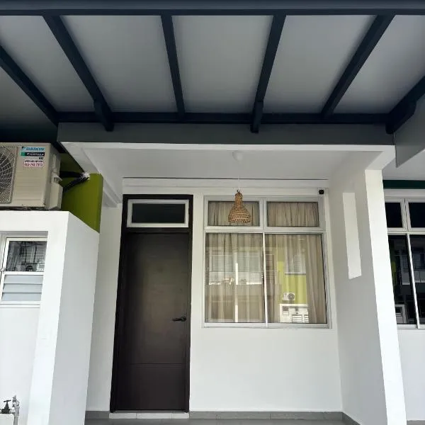 Dreamstays near UTM JPO Temple Senai Airport, Hotel in Skudai