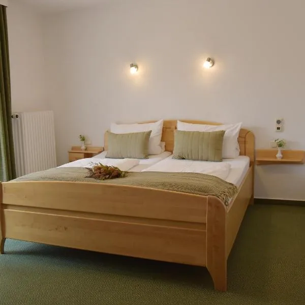Pension Haus Bambi, hotel v destinaci Mölln