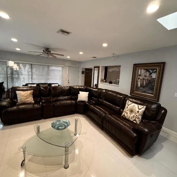 Modern Miami Oversized 3 Bedroom in Central Location, hotel a Miami