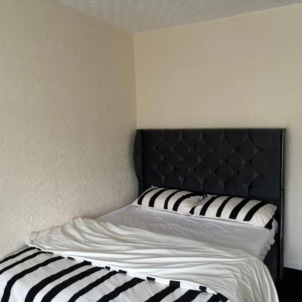 King Bedroom with a Private Bathroom in a Quiet Area、ウィゼンショーのホテル