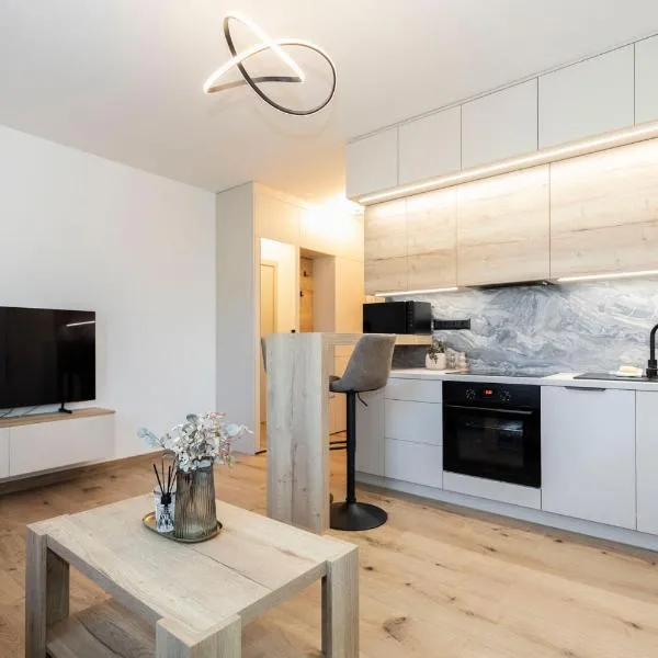 ALURE RESIDENCES 9 & 24h self check-in, private parking in front of the apartment building included, new building, terrace, the apartment building has its own park with a lake and outdoor fitness, children's playground, CITY CENTER, hotel in Banská Bystrica