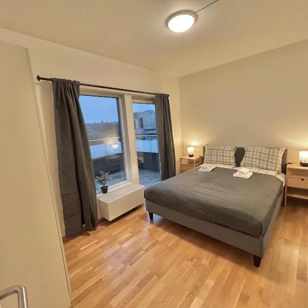 Modern Room in shared apartment with a Beautiful Private Balcony, hotel v Oslu