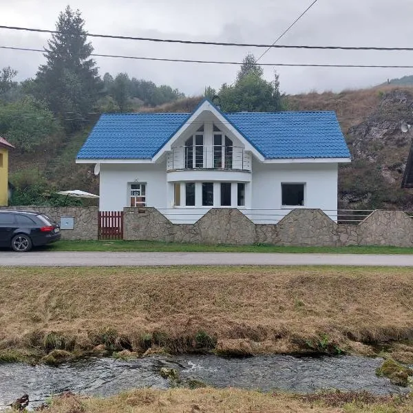 3izbový rodinný dom s krbom, hotel v Ružomberku