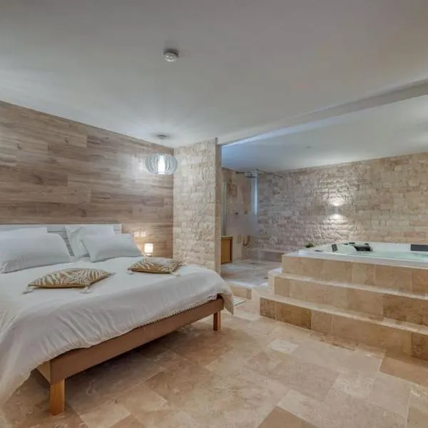 Appartement luxueux avec jacuzzi, hotel in Saint-Martin-dʼHères