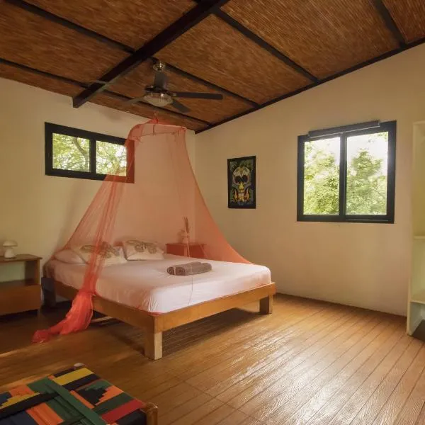 Mola Mola Surf Popoyo, hotel i Popoyo