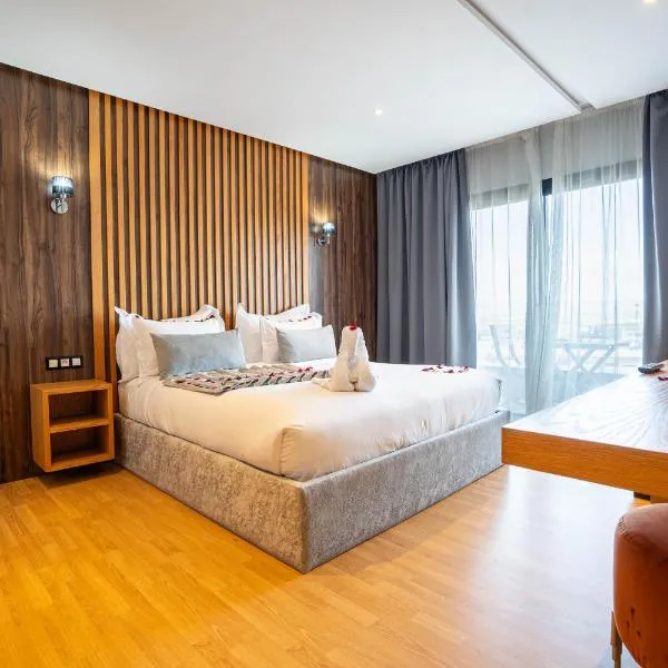 Razane Hôtel, hotel v destinaci Kenitra