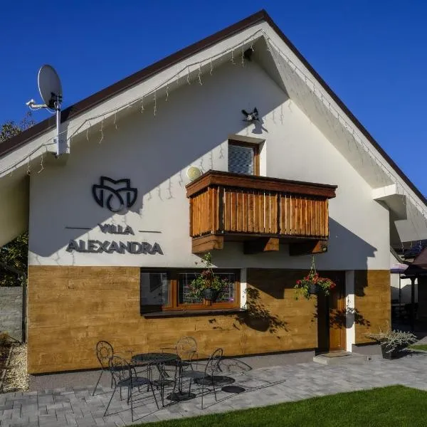 Villa Alexandra, hotel v Bešeňové