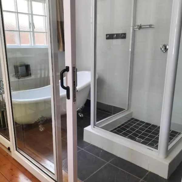 Yes Please Guest Rooms, hotel v destinaci Pietermaritzburg