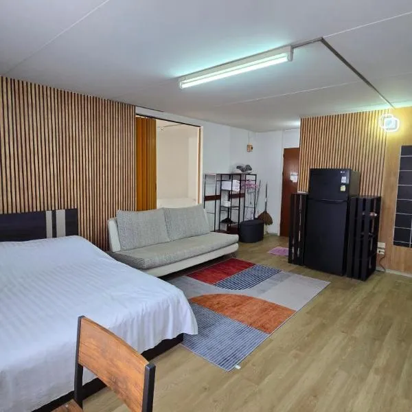 อิมแพ็ค เมืองทองธานี ห้องพักรายวัน Popular Condo T8, hotel v destinaci Nonthaburi