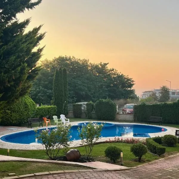 Apartment Sunny Seasons Byala, hotel in Byala