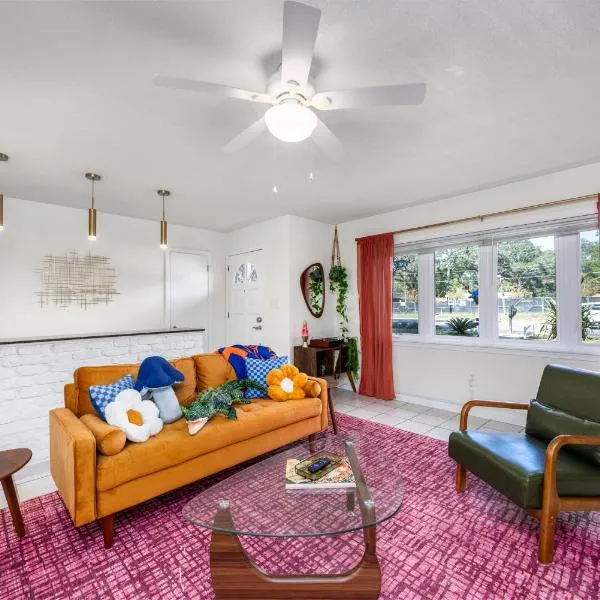 4bd Gator Grove Villa - Backyard - Games - Near UF, hotel v destinaci Gainesville
