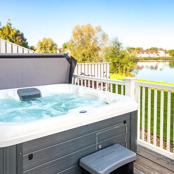 Windrush Lake 20, Summit Lodge P, hotel v mestu South Cerney