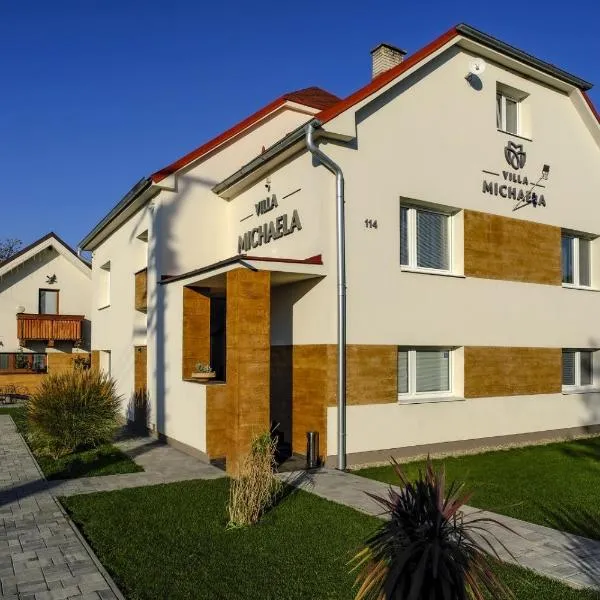 Villa Michaela, hotel v Bešeňové