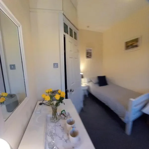 2 Bodwen Villas, hotel in Llangollen