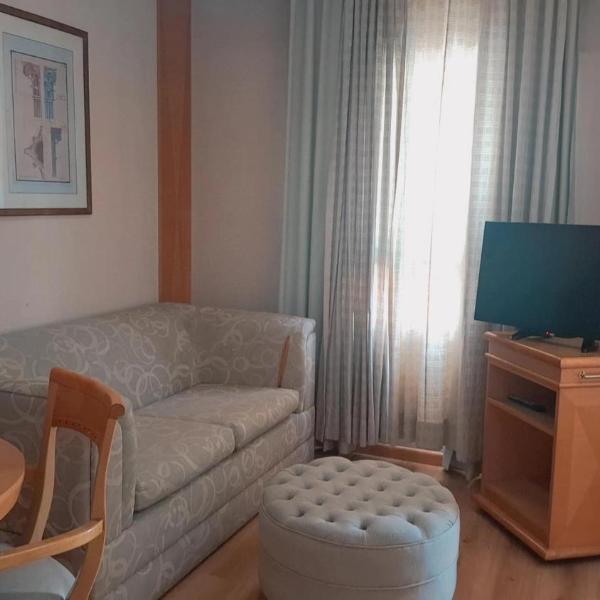 FLAT EM PINHEIROS, METRO CLINICAS, otima localização