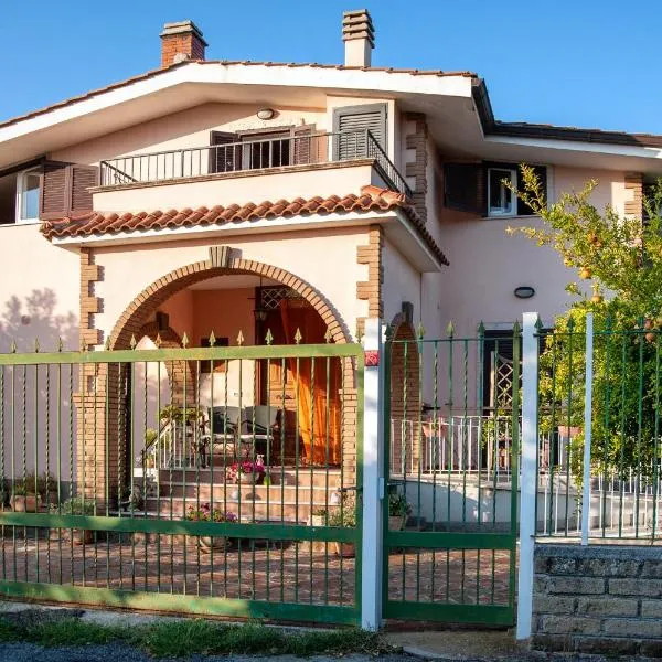 la casa nei castelli、アリッチャのホテル