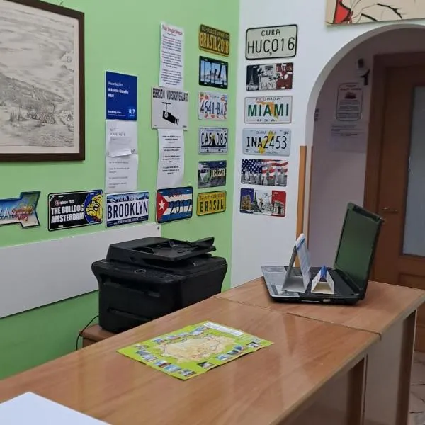 Atlantic Ostello B&B, hotel v Neapoli
