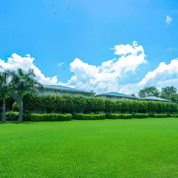 The Tattwaa Corbett Spa and Resort, hotel v destinaci Ramnagar