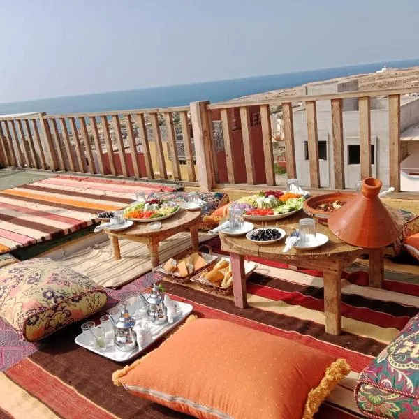 Ocean waves guest house, hotel v destinaci Imsouane
