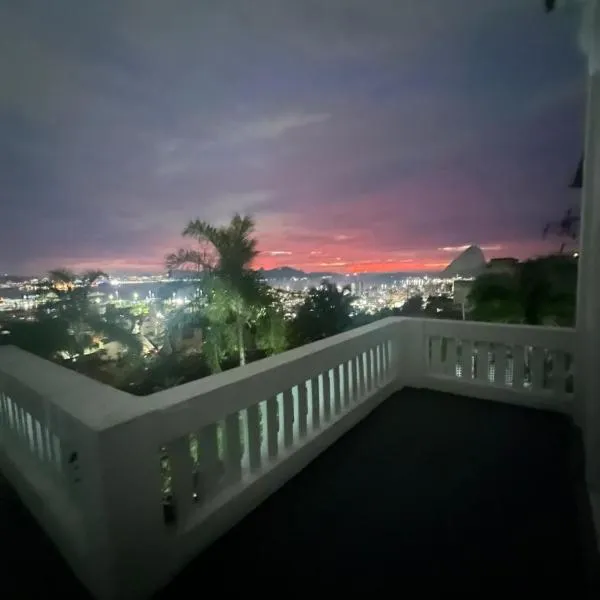 Villa St Teresa do Porto: HarboursideVilla-SeaViews-Pool-BBQ-StarLink-6Bedrm, hotel in Rio de Janeiro