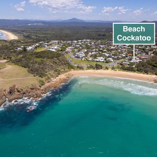 Beach Cockatoo 2Bed Steps from Sand, perfect surf getaway, hotel v destinaci Emerald Beach