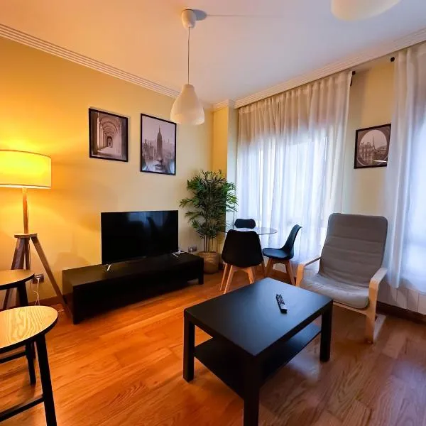 Apartamento con garaje, céntrico y luminoso, hotel em Pontevedra