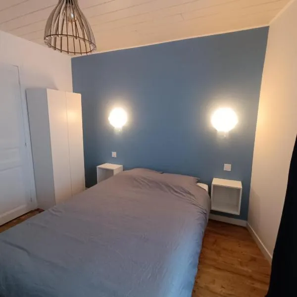 Studette pour 1 ou 2 personnes, hôtel à Chaumont