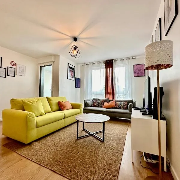 Charmant 2 Pièces avec Parking Près de Paris by Immo Kit BNB, hotel v destinácii La Courneuve